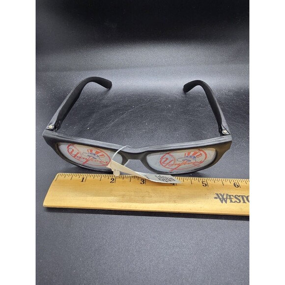 NY Yankees Novelty Eye Wear Sunglasses Top Hat And Bat Logo NEW OLD STOCK - Picture 8 of 8
